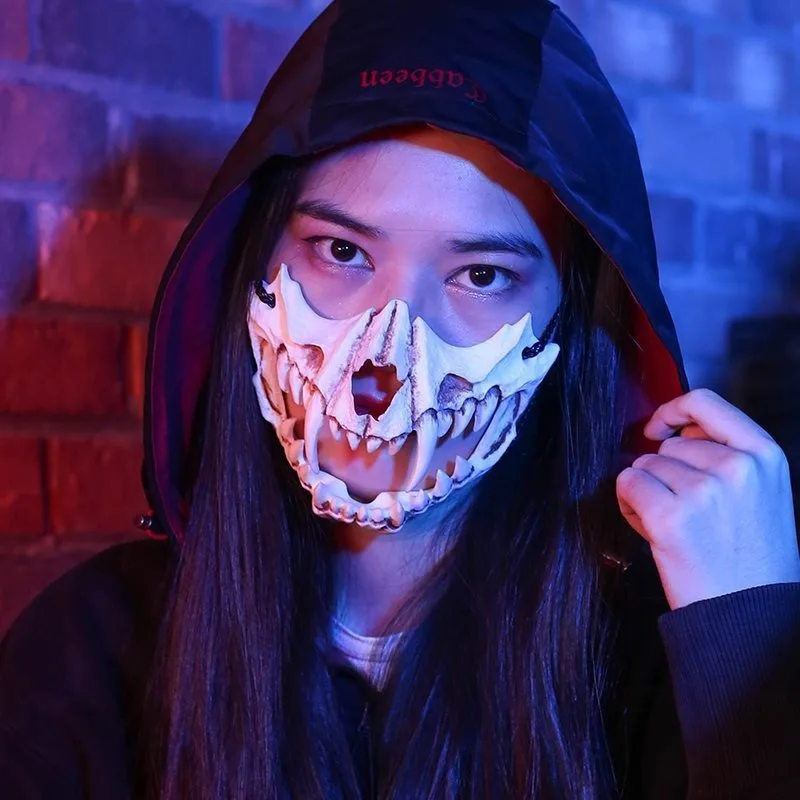 2024 Maska na Halloween Maska na pół twarzy Kość Czaszka Cos Dragon God Fierce Tiger Night Fork Tengu Man Wolf Maska Performance Maski z czaszką