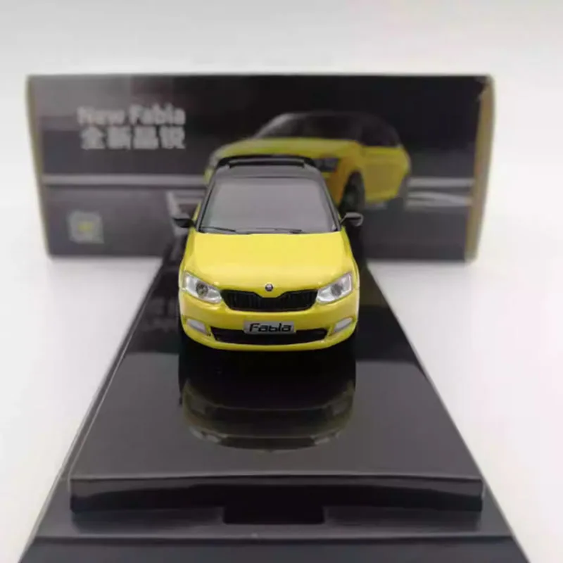 Diecast Alloy 1/64 Skoda New Fabia 30th Anniversary Edition Set