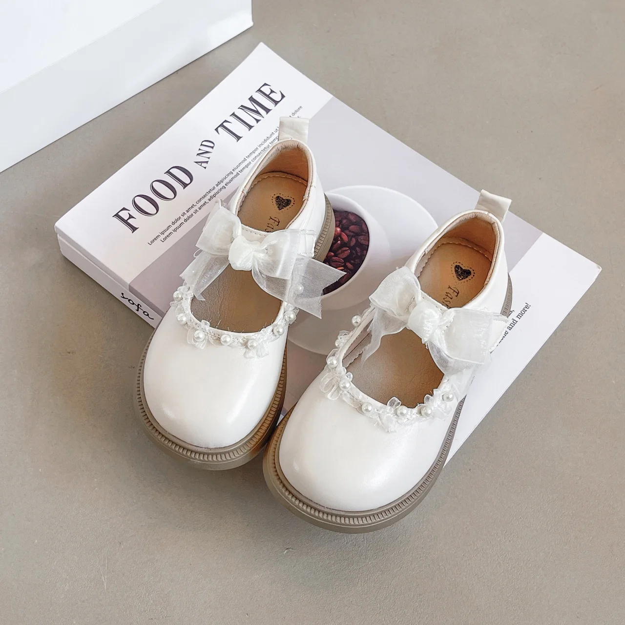 

Princess Flat Children's Shoes for Girl Black Mary Jane Loafers Sneakers Kids Party Shoes Student Pearl Bow Leather Shoes 6 Year