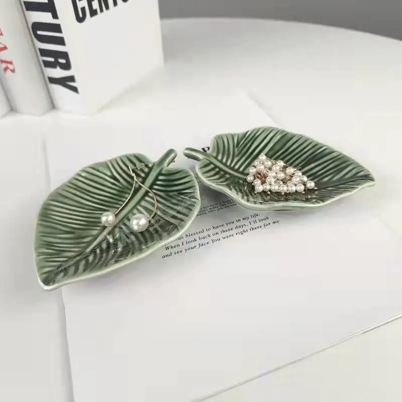 

Green Leaf Ceramic Tray Jewelry Holder Nordic Plate Decorative Ring Dish Trinket Tray Jewelry gift Packaging Display Accessories