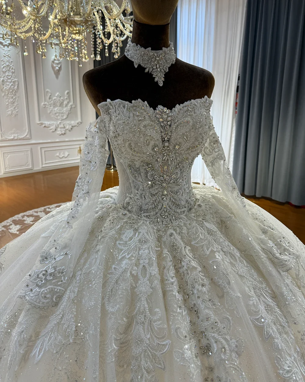 Customized Luxury Wedding Dress Amanda Novias Official New Design Strapless Elegant Bride Dress With Detachable Sleeves image 3