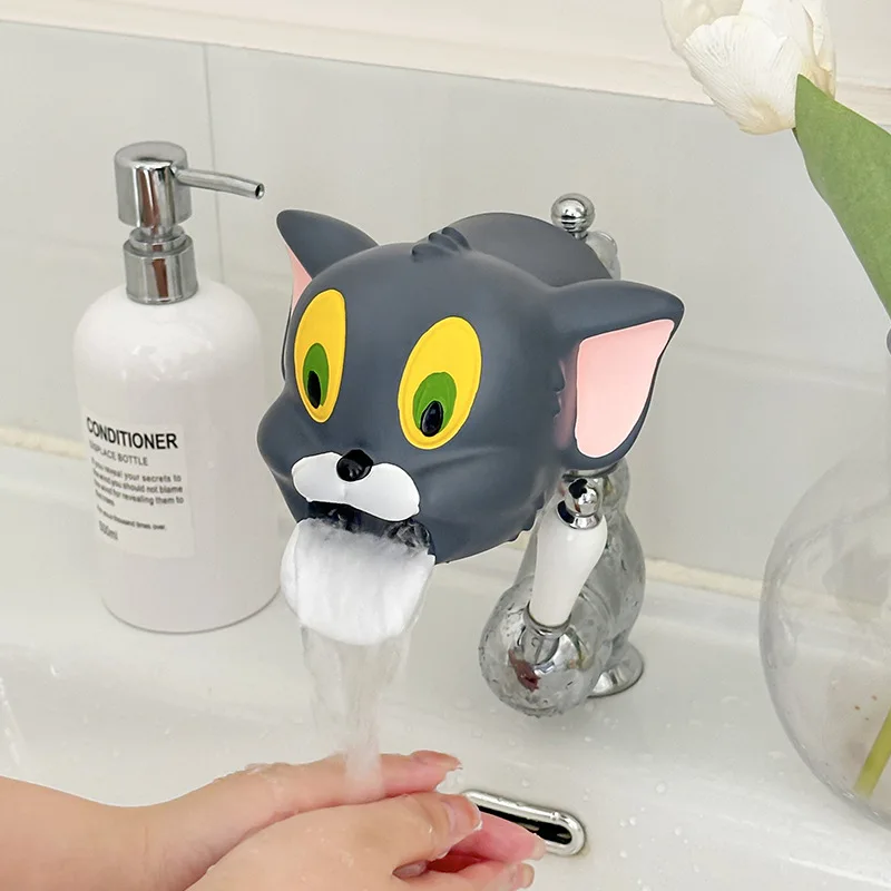 موسع الصنبور هو رسوم متحركة ولطيفة لحوض غسيل الحمام المقاوم للرذاذ لتزيين الصنبور