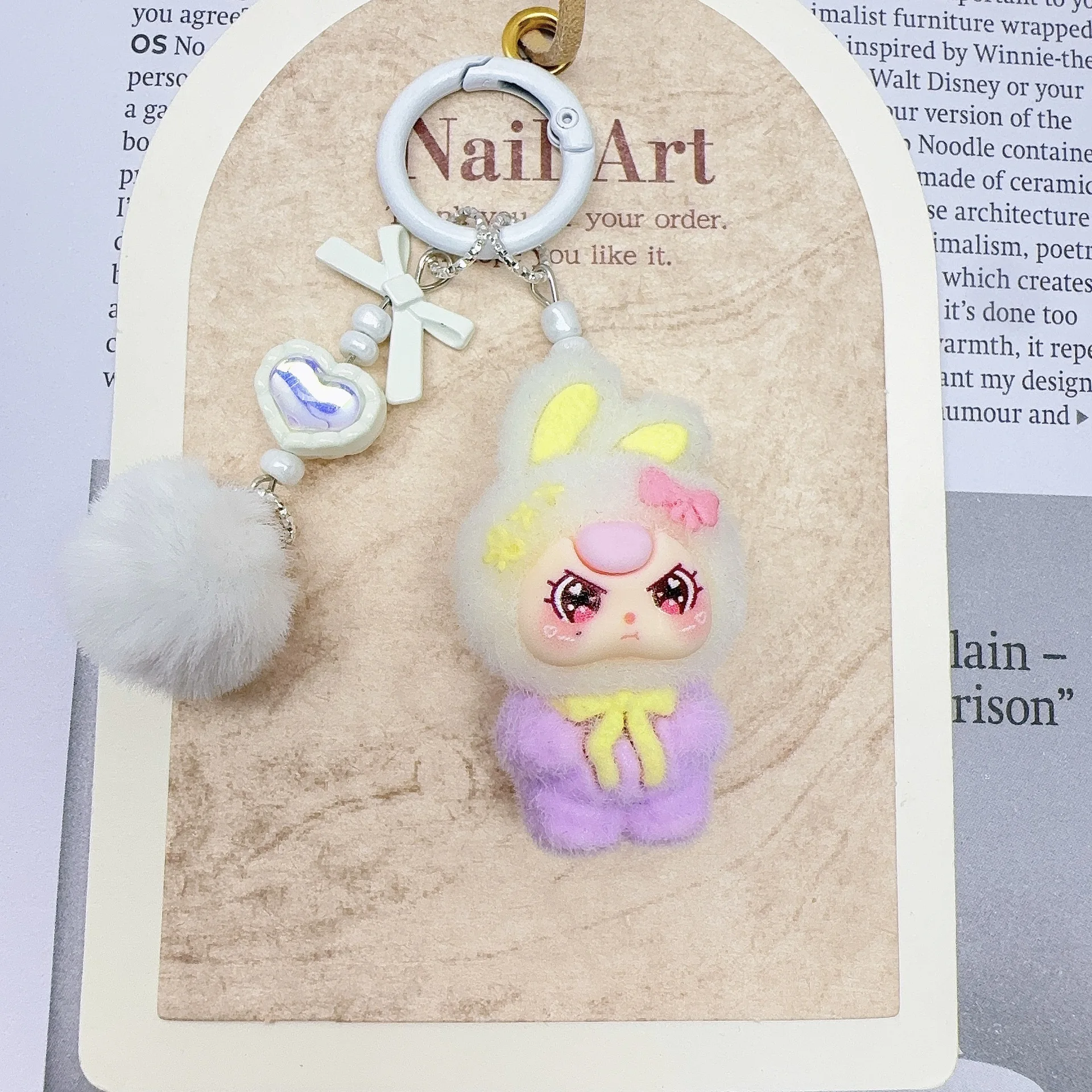

1PCS\Adorable three-year-old doll keychain accessory, cute little figurine trendy toy pendant