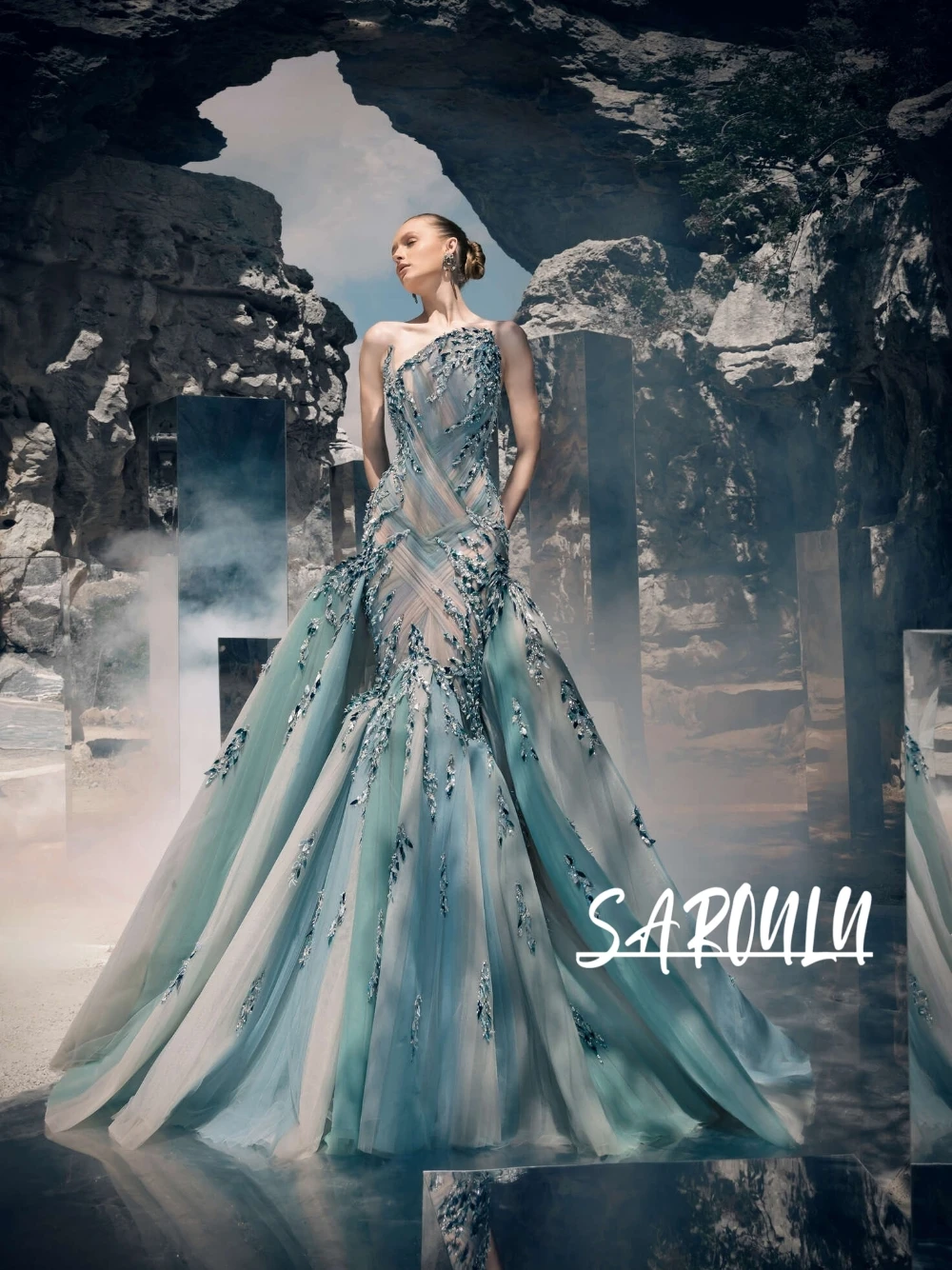 Fitted Strapless Mermaid Prom Dress Ice Blue Gradient Beaded Floral Appliques Flowy Tulle Elegant Evening Gown Customized