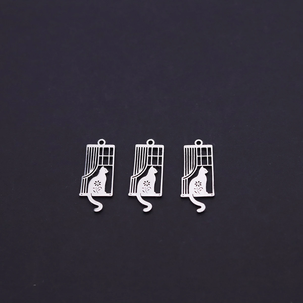 3pcs Stainless Steel Window Cat Pendant Charms Curtain Kitten With Flower DIY Earring Necklace Handcraft Jewelry Making Supplies