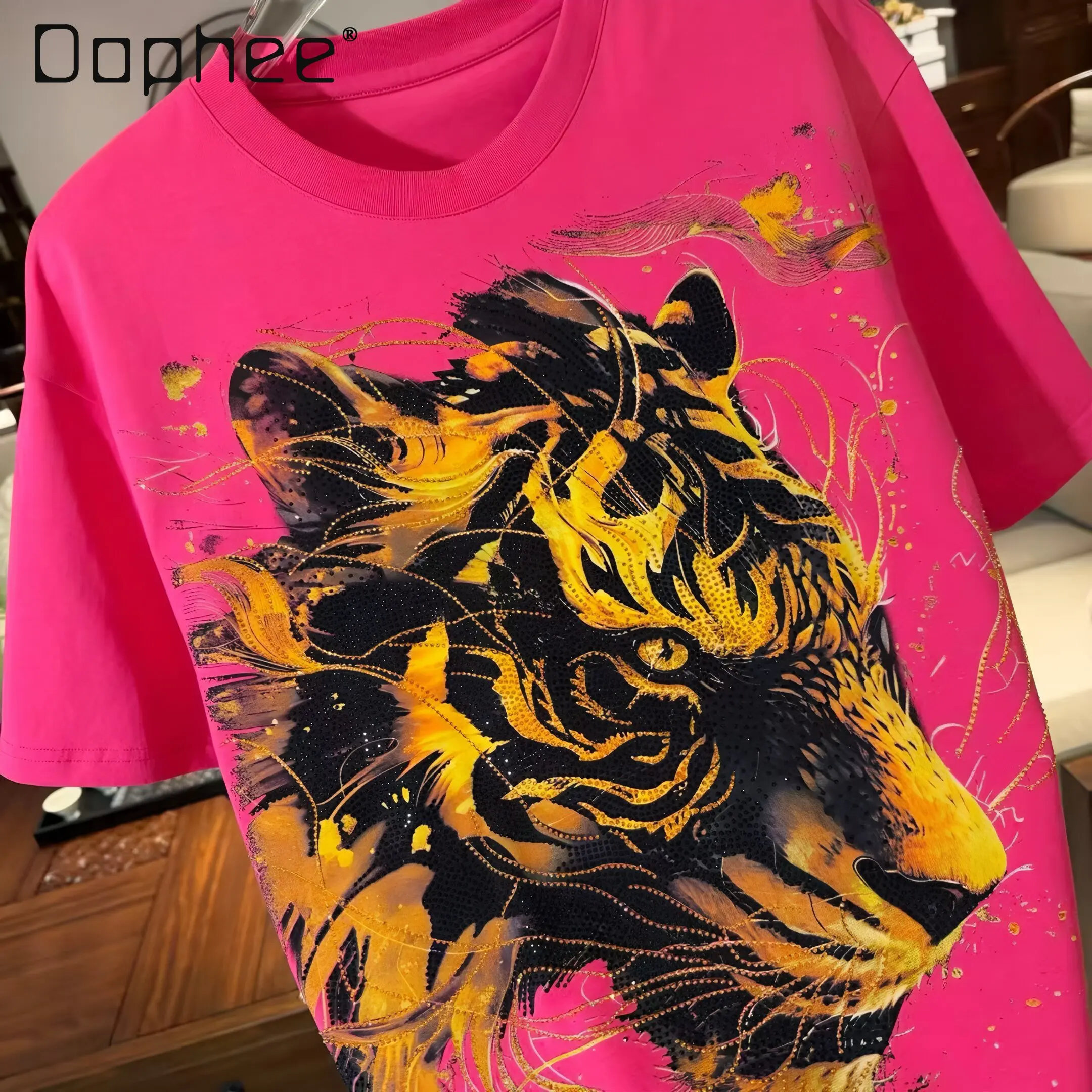 

2026 Summer American New Men's Tiger Rhinestone Print Loose Casual Black Red White Pink Round Neck Short Sleeve T-shirt