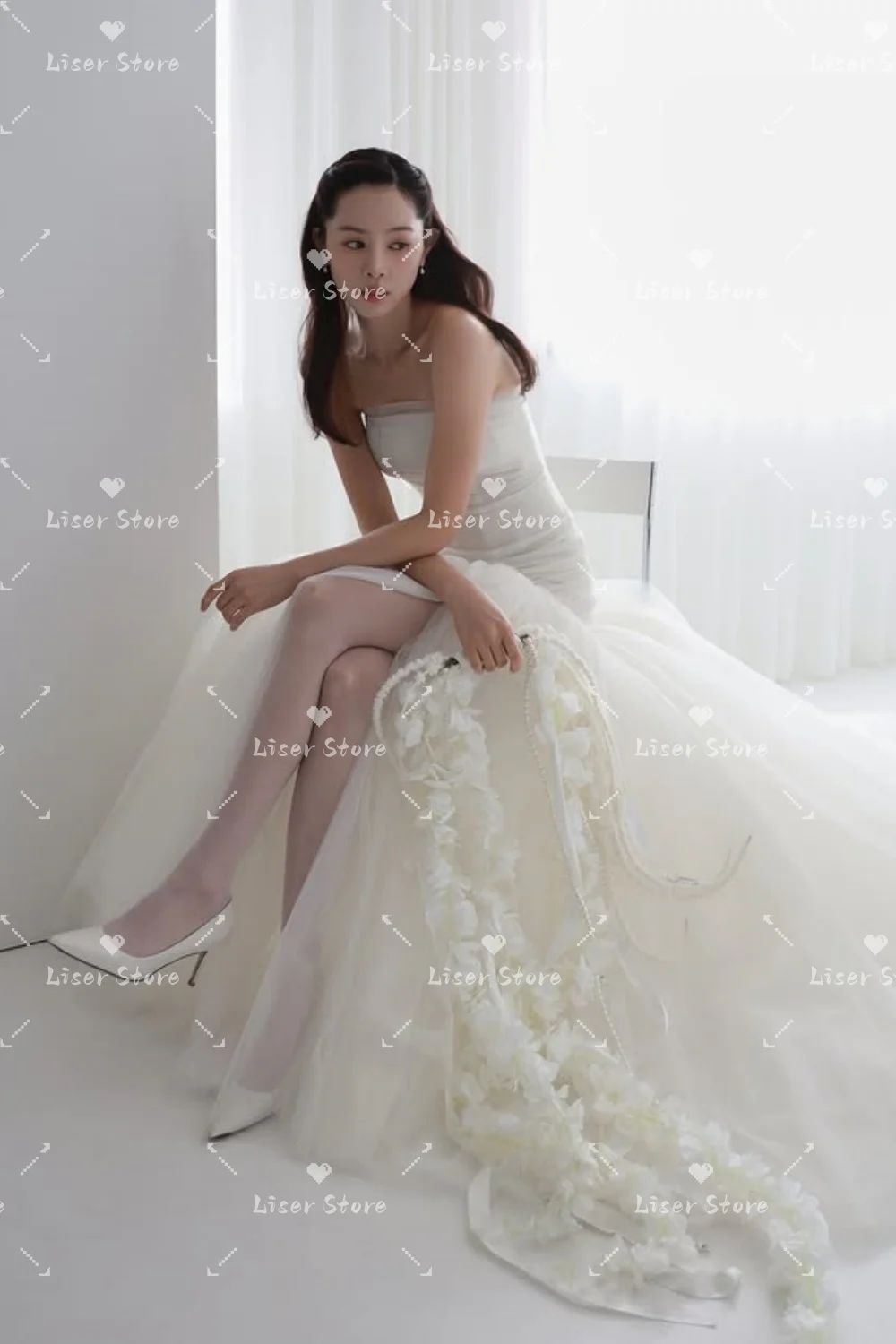 Liser Elegantes Trägerloses Hochzeitskleid Schulterfreies Bodenlange Satin A-Linie Korea-Stil Foto 웨딩드레스 2026 Maßanfertigung
