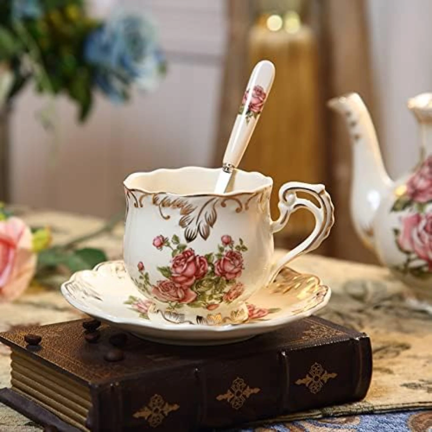 Enhance your daily sipping experience with the exquisite charm of European ceramic drinkware. Indulge in the finest craftsmanshi