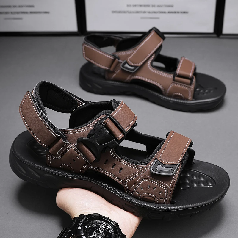

Летние мужские сандалии из искусственной кожи, легкая мужская повседневная обувь на плоской подошве с открытым носком, уличные прогулочные сандалии для мужчин, пляжная обувь, размер 39-46