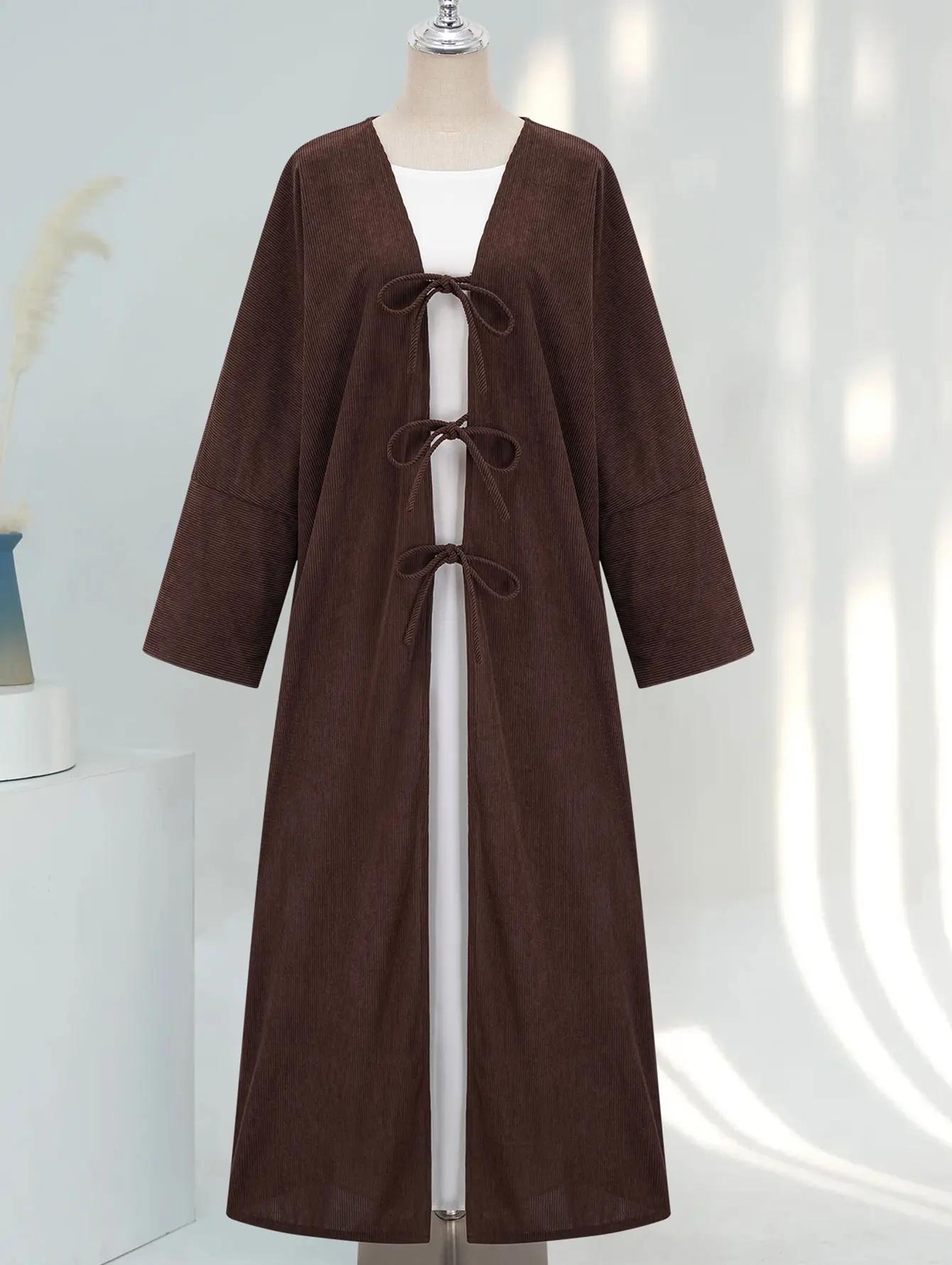 2025 New Islamic Clothing Modern Thick Corduroy Velvet Ties Winter Dress Muslim Abaya Dubai Women Open Abaya Modest Dresses