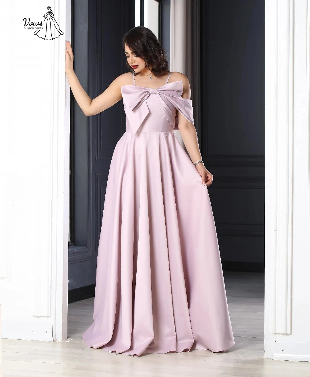 فساتين سهرة نسائية فاخرة من Vows للمناسبات مصنوعة حسب الطلب ربطة القوس فيونكة ثوب حفلة كلمة فستاين سهرة/فساتين الحفلات الساتان فستان حفلة موسيقية فاخر 2025