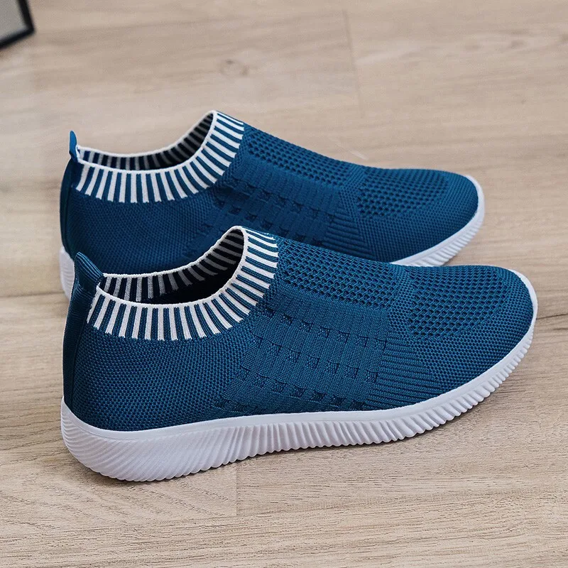 New Breathable Mesh Sneakers Women Summer Slip on Soft Bottom Running Shoes Woman Plus Size 43 Elastic Knit Casual Flats