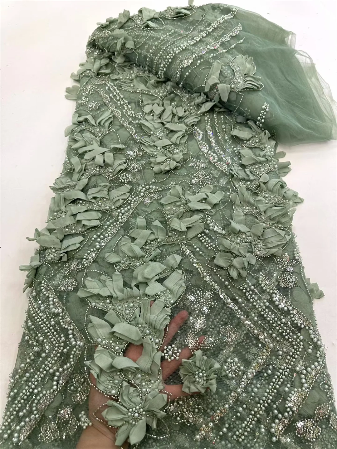 

Latest African 3D Flower Lace Fabric Embroidery French Mesh Lace Fabric With Sequins Groom Nigerian Tulle Lace For Party