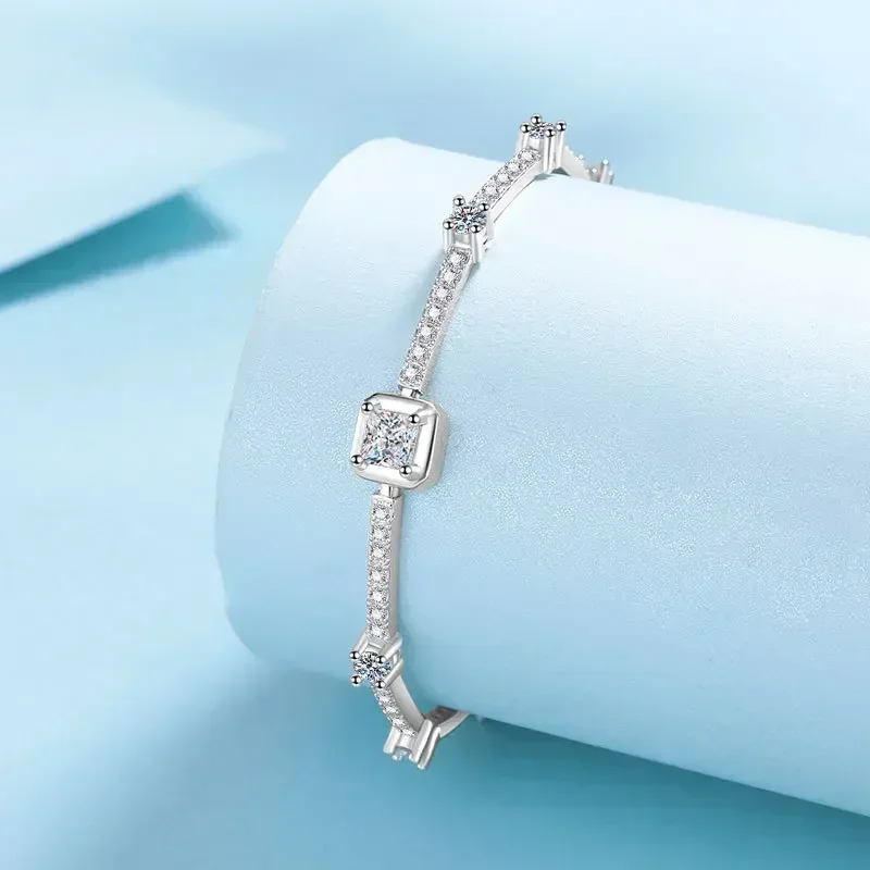 Simple Square 1.88 Carat Moissanite Diamond Bracelet for Womem, Classic PT950 Platinum Light Luxury Holiday Gift for Girlfriend