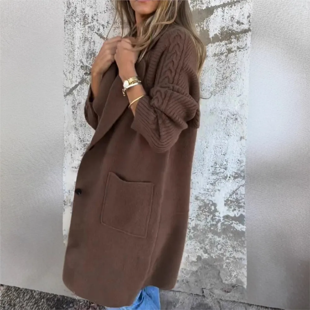 เสื้อโค้ทไหมพรมถักลายแฟชั่นสำหรับผู้หญิง ฤดูใบไม้ร่วงและฤดูหนาว รุ่นใหม่ ทรงหลวม สไตล์เรโทร อุ่นสบาย ปี 2025