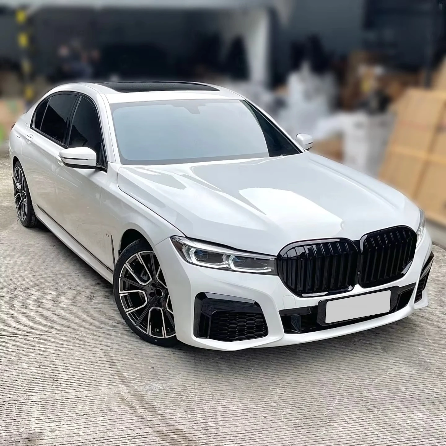 STLF Facelift Refit Bodykit for BMWS 7-Series G11 G12 16-18 730Li 740Li 750Li Update to G11 LCI Sport Style Bumper Headlight