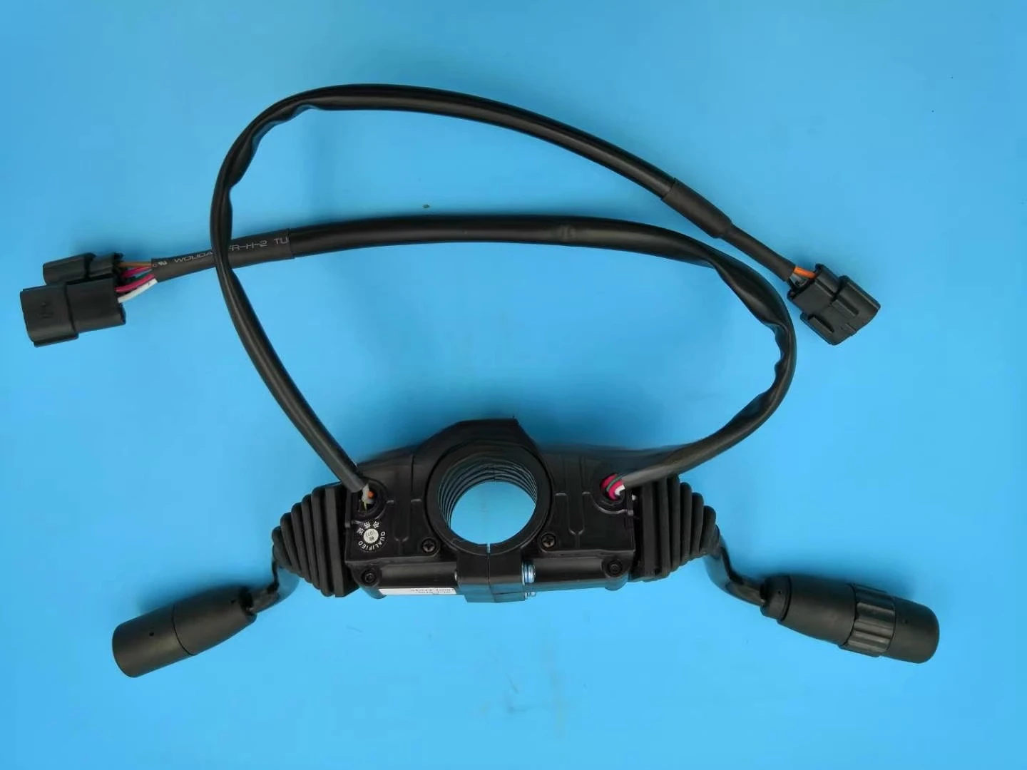 

Light Gear Forward and Backward Direction Combination Switch AE712-40081 Electric Forklift Accessories