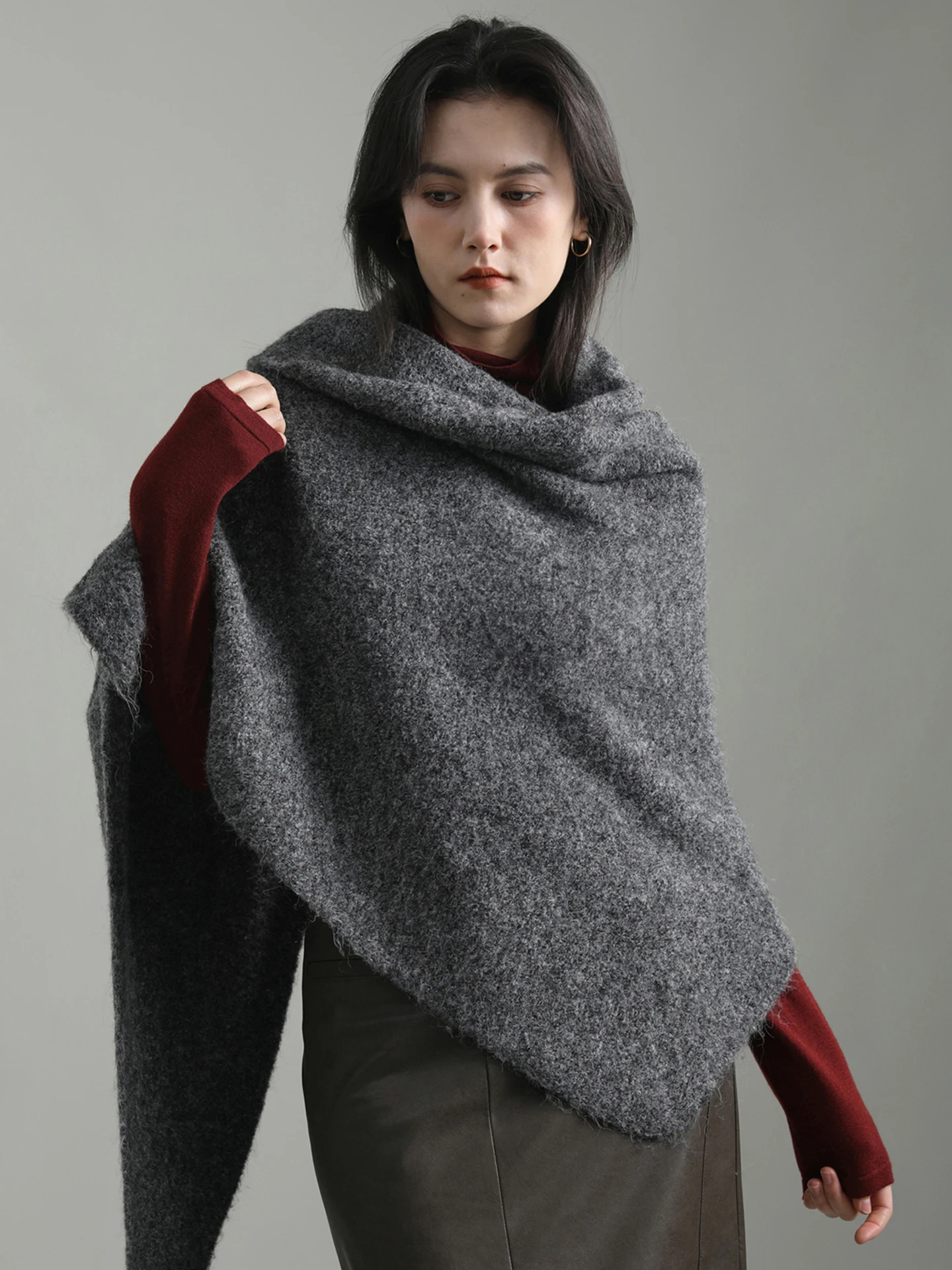 グレーのニット三角スカーフ-冬用アウターウェア-エレガントなニットショール-ネックウォーマー-ブリティッシュスタイル-無地-多用途サイズ-若者向け