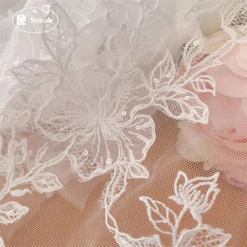 

Цветочная кружевная ткань с аппликацией и блестками, ткань с усовершенствованной каймой для невесты. Высококачественные швейные аксессуары для свадебного платья