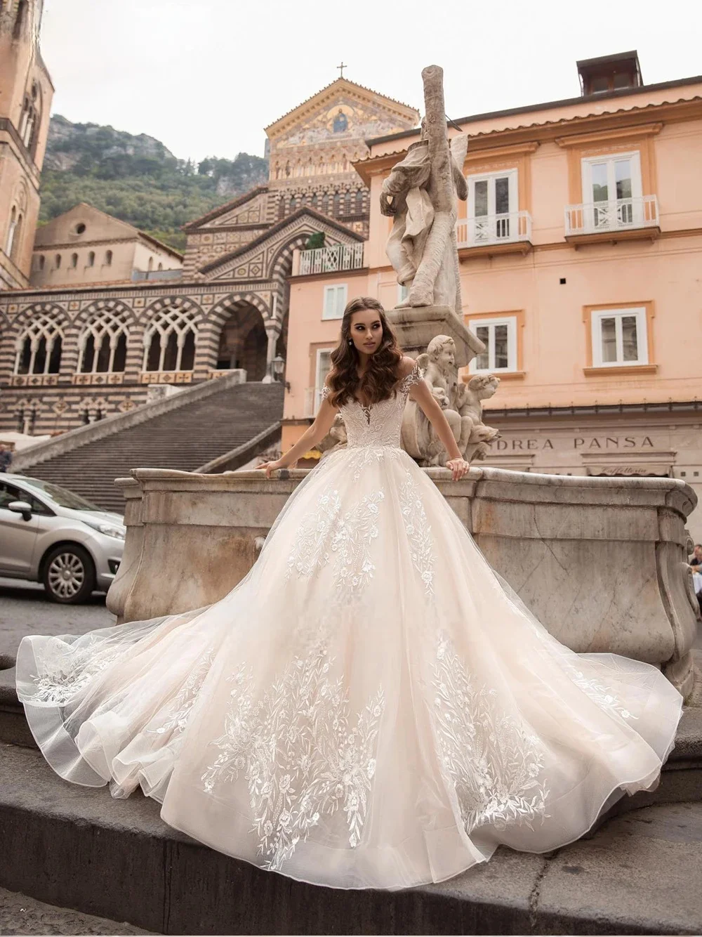 

Customize Sweetheart Ball Gown Wedding Dresses Embroidery Appliques Off The Shoulder Chapel Train Bride Gowns vestidos de novia