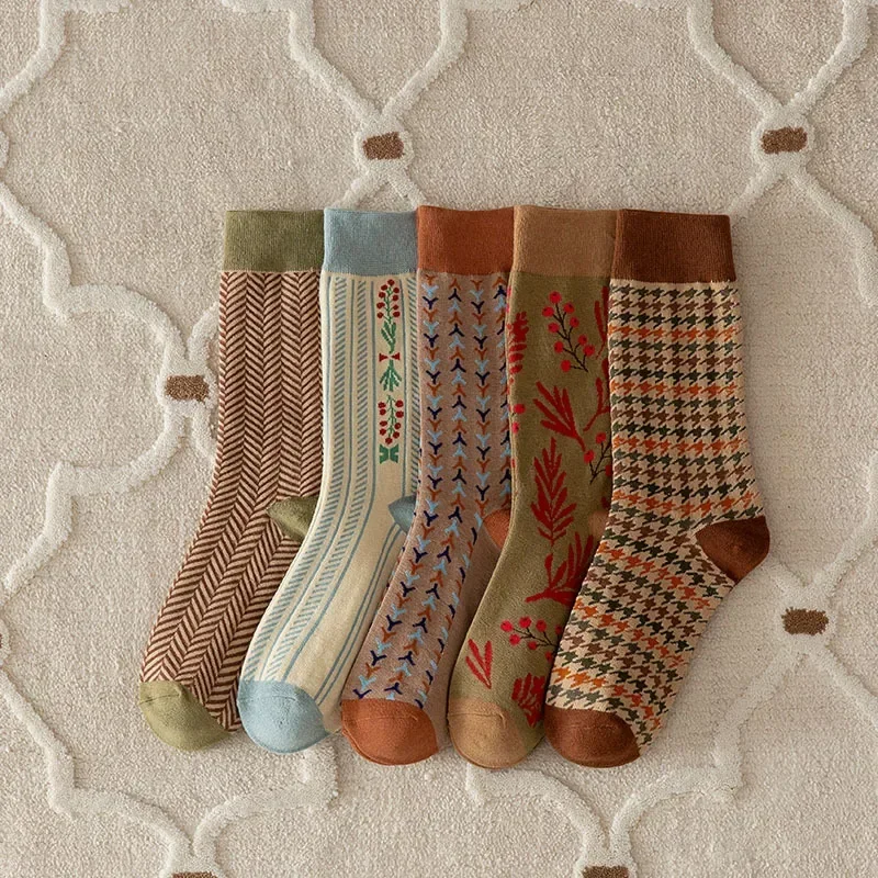 2024 Autumn and Winter Combed Cotton Thickened Japanese Retro Style Thousand Bird Grid Small Flower Trend Mid Tube Cotton Socks