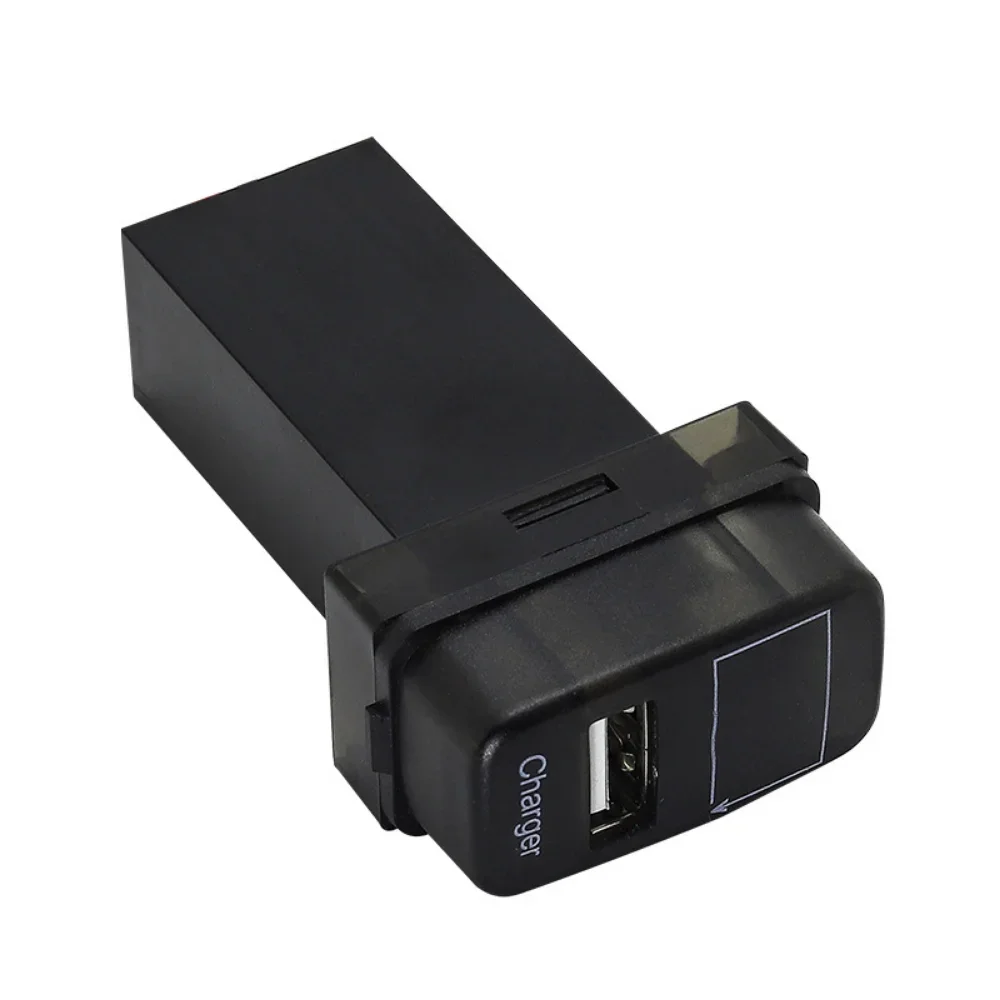 For Mitsubishi Auto Series Retrofitting and Upgrading Nondestructive Installation Car Charger with Voltage Display USB Charger