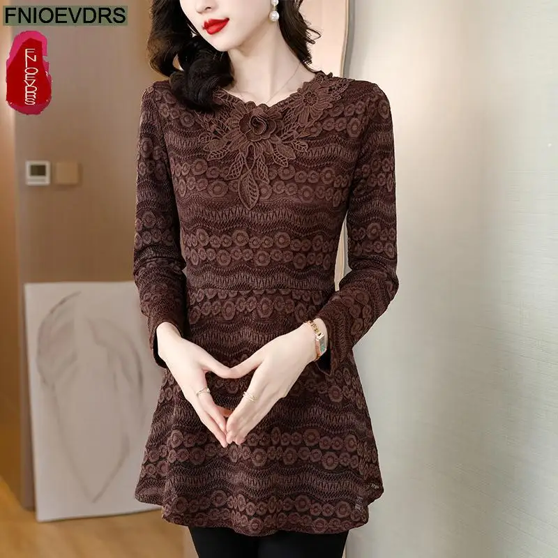 Hot Sales Women Winter Spring Retro Vintage Loose Warm Velvet Peplum Tops Hollow Out Black Lace Long Tunic Basic Shirt Blouses