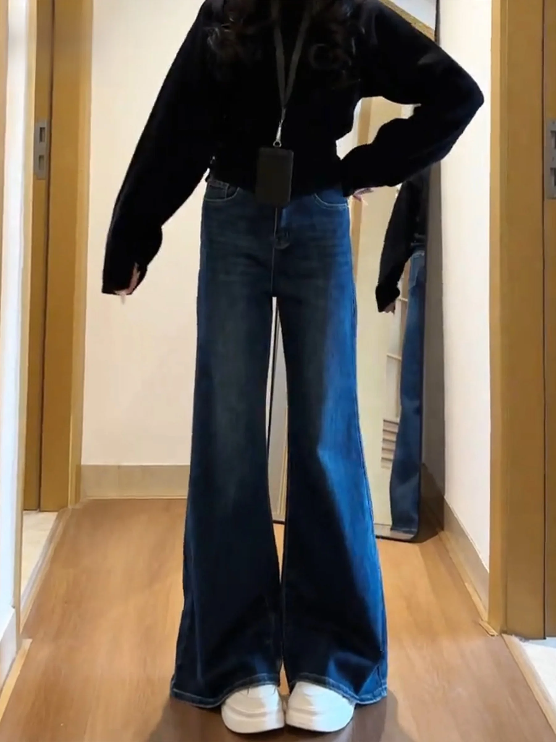 

Retro Loose Fit High Waist Bell Bottom Jeans Women's New 2026 Summer American Style Casual Loose Wide Leg Pants