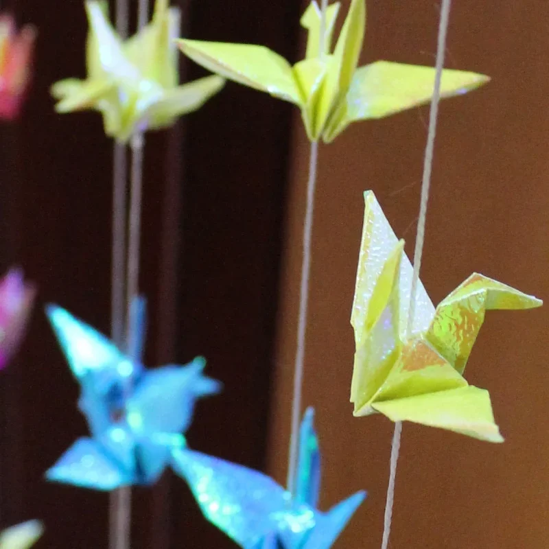 5 Strings/set 7Cm Pearl Light Origami Folding Paper Cranes Shop Display Hang Decoration Crafts