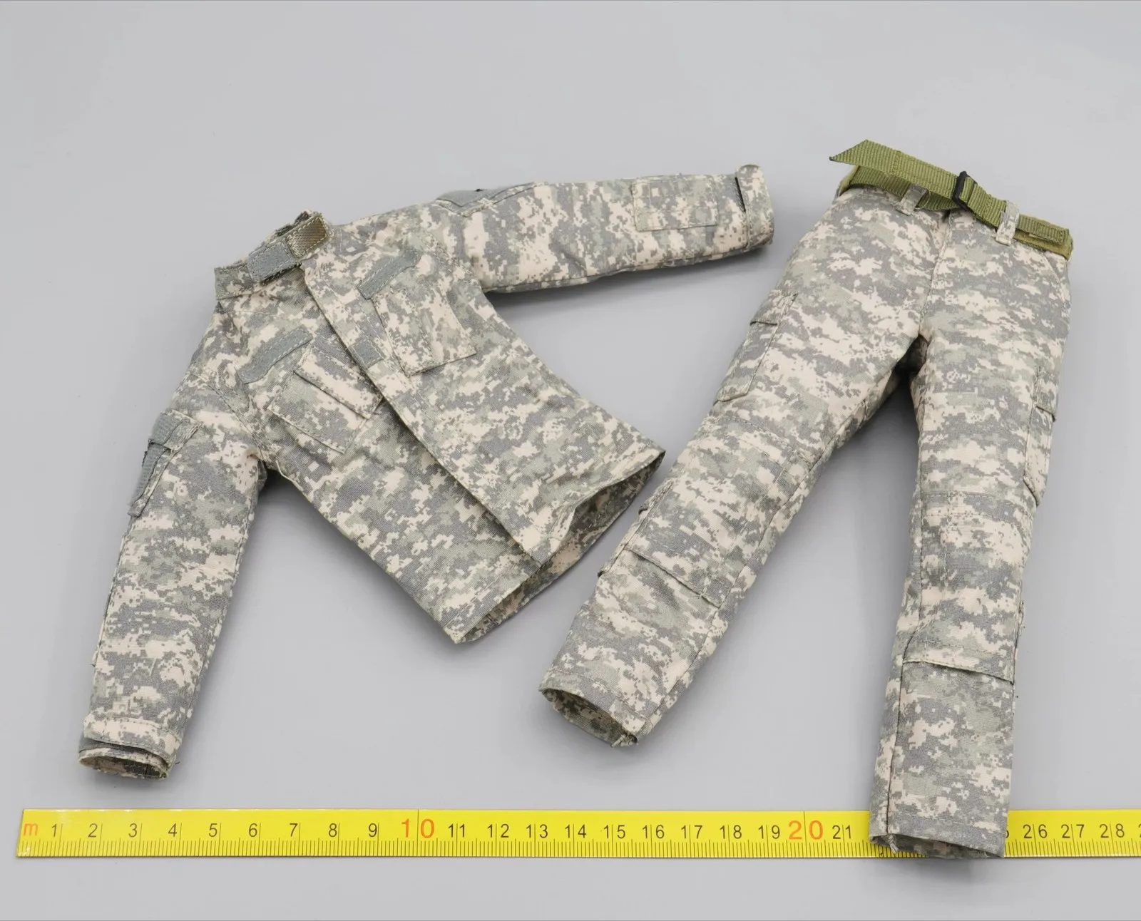 

ES 260721/6 Soldier Combat Uniform Model for12''US Navy SEALs