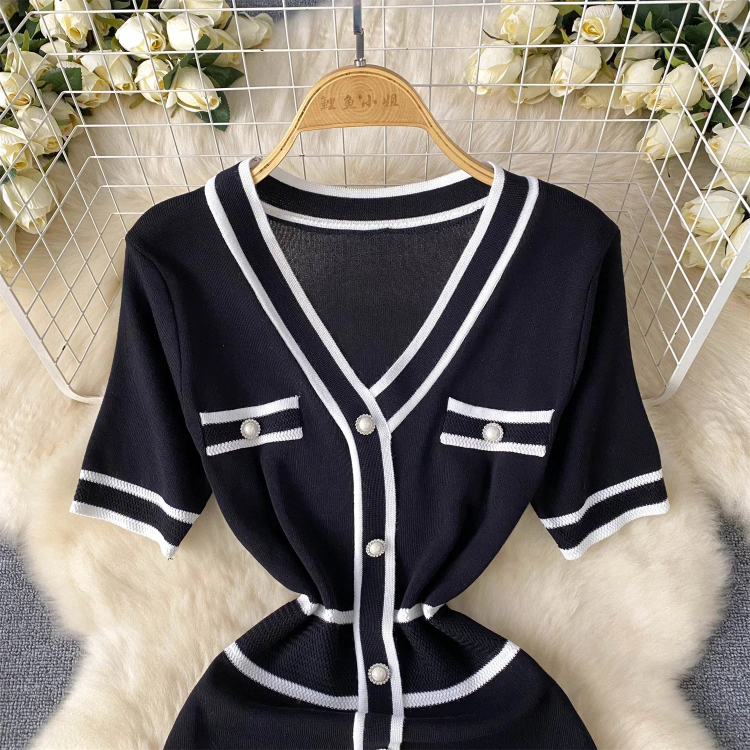 Robe mi-longue à manches courtes pour femmes, robe de bureau élégante, pull avec des hanches rondes, batterie, chic, éducatif, dame, printemps, 2024