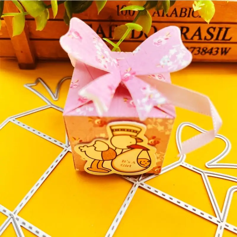 KX4B 3D Bowknot Candy Box Box خياطة القطع المعدنية يموت استنسل DIY طي مصنوعة يدويًا للحالة