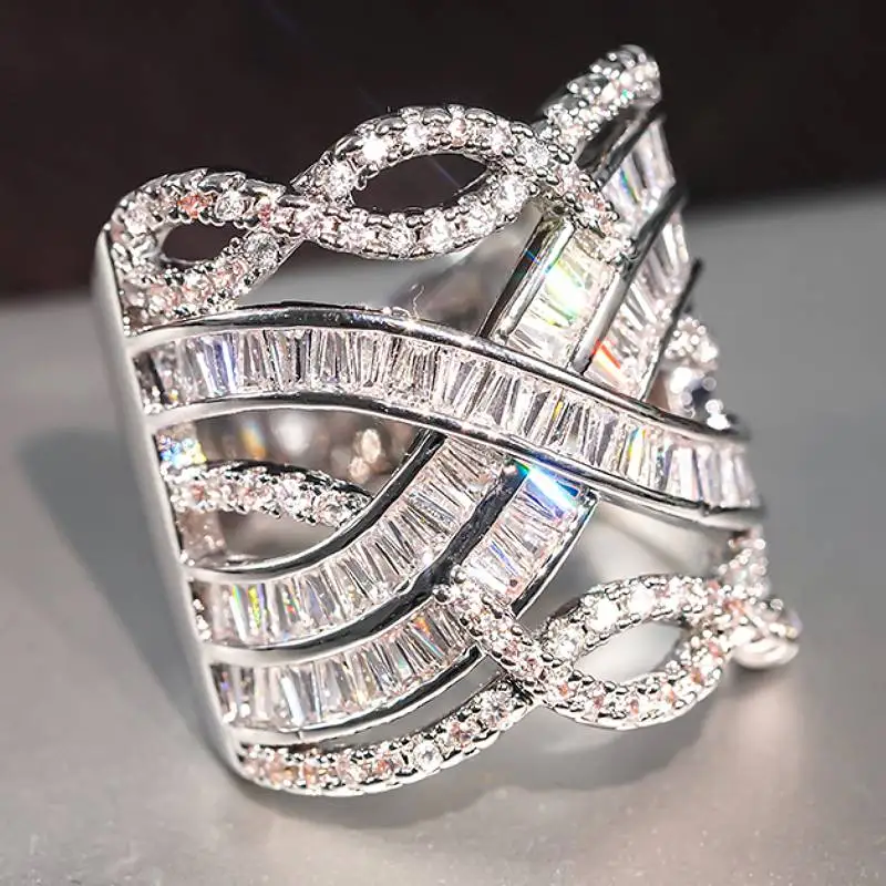 Huitan Funkelnden Frauen Ring Voll Glänzenden Zirkonia Hochzeit Luxus Zubehör Party Hohl Design Chic Weiblichen Schmuck Geschenk