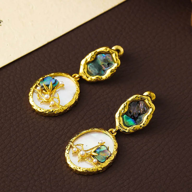 

Autumn Winter New Personality Irregular Retro Natural Female Shell Abalone Flower Tassel Earrings for Women High-end Earrings