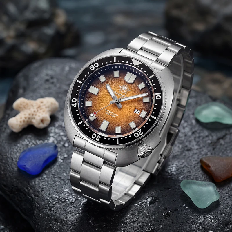 

ADDIESDIVE Fashion Quartz Watch For Man AR Sapphire Ceramic Bezel 200m Waterproof Diving Watches BWG9 Super Luminous Sport Watch