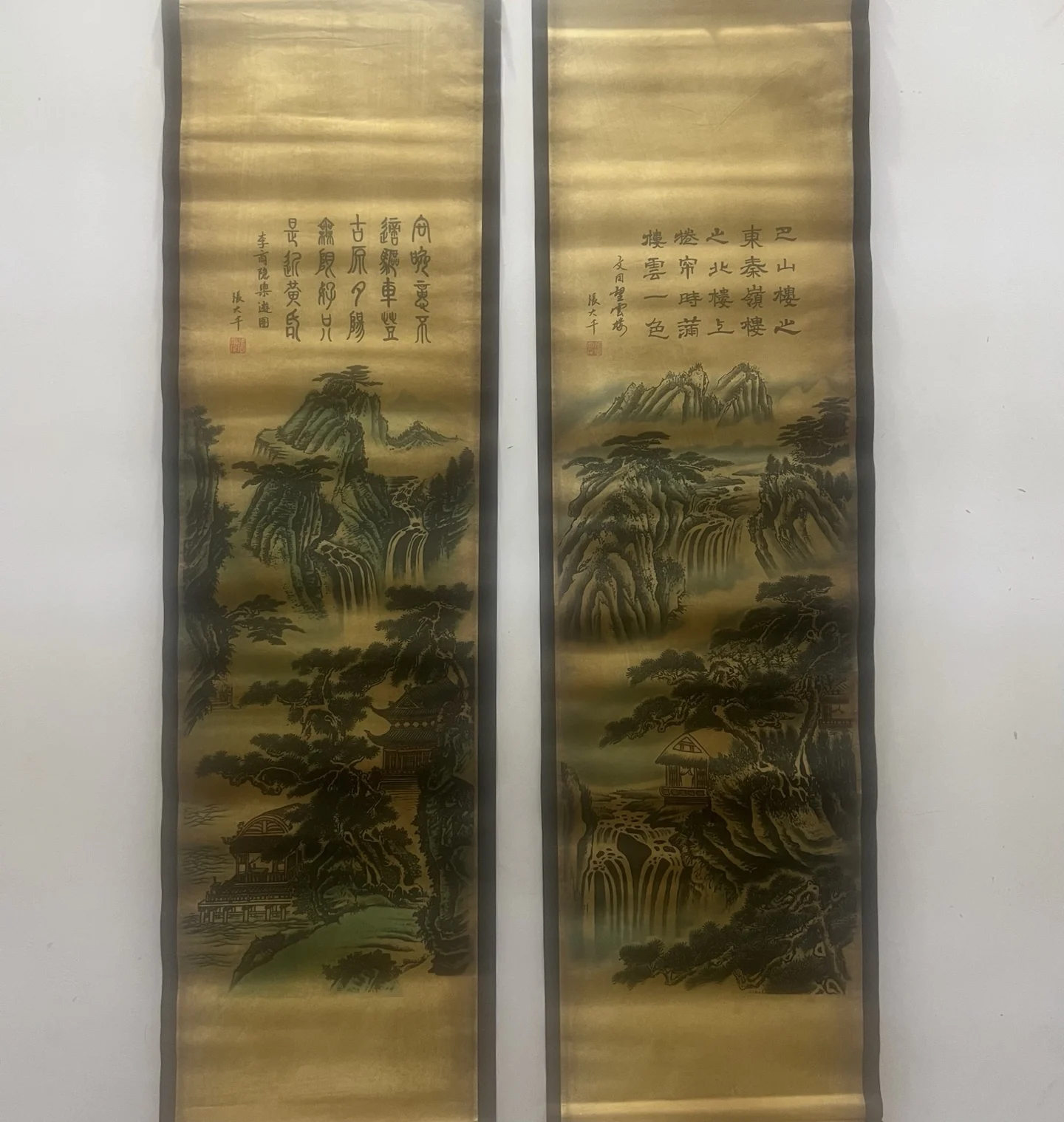 Chinese four-screen home living room decoration hanging painting Zhang Daqian-Wangyun building map