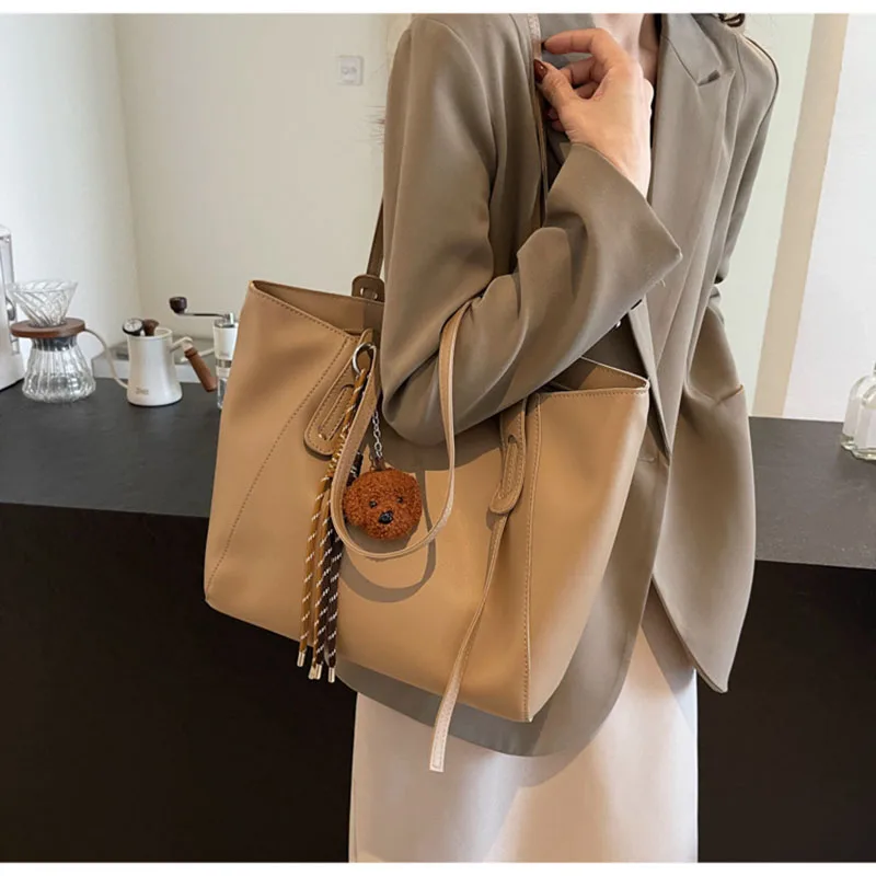 

Women Fashion Leather Handbag New Large-capacity High-end Student Commuting Single-shoulder Tote Bag Casual Messenger Bags Bolsa