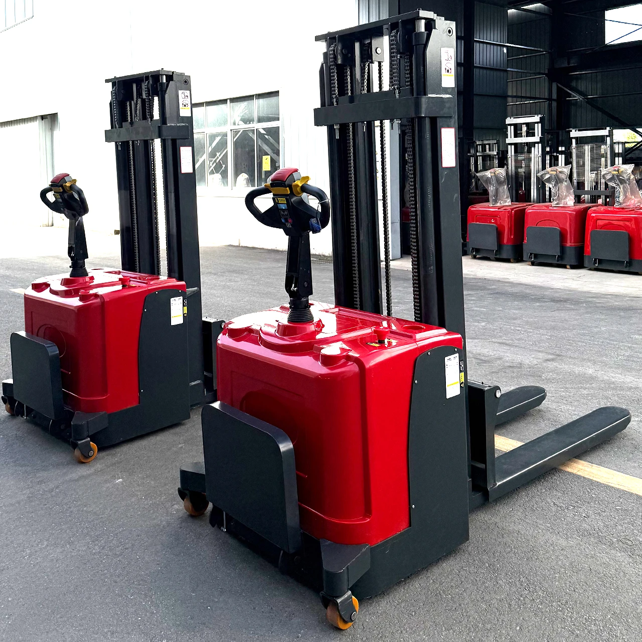 Multiple Model Standards Mini Electric Stacker Lifter High Stability Forklift Pallet Stacker 3 Ton 2 Ton For Narrow Warehouse