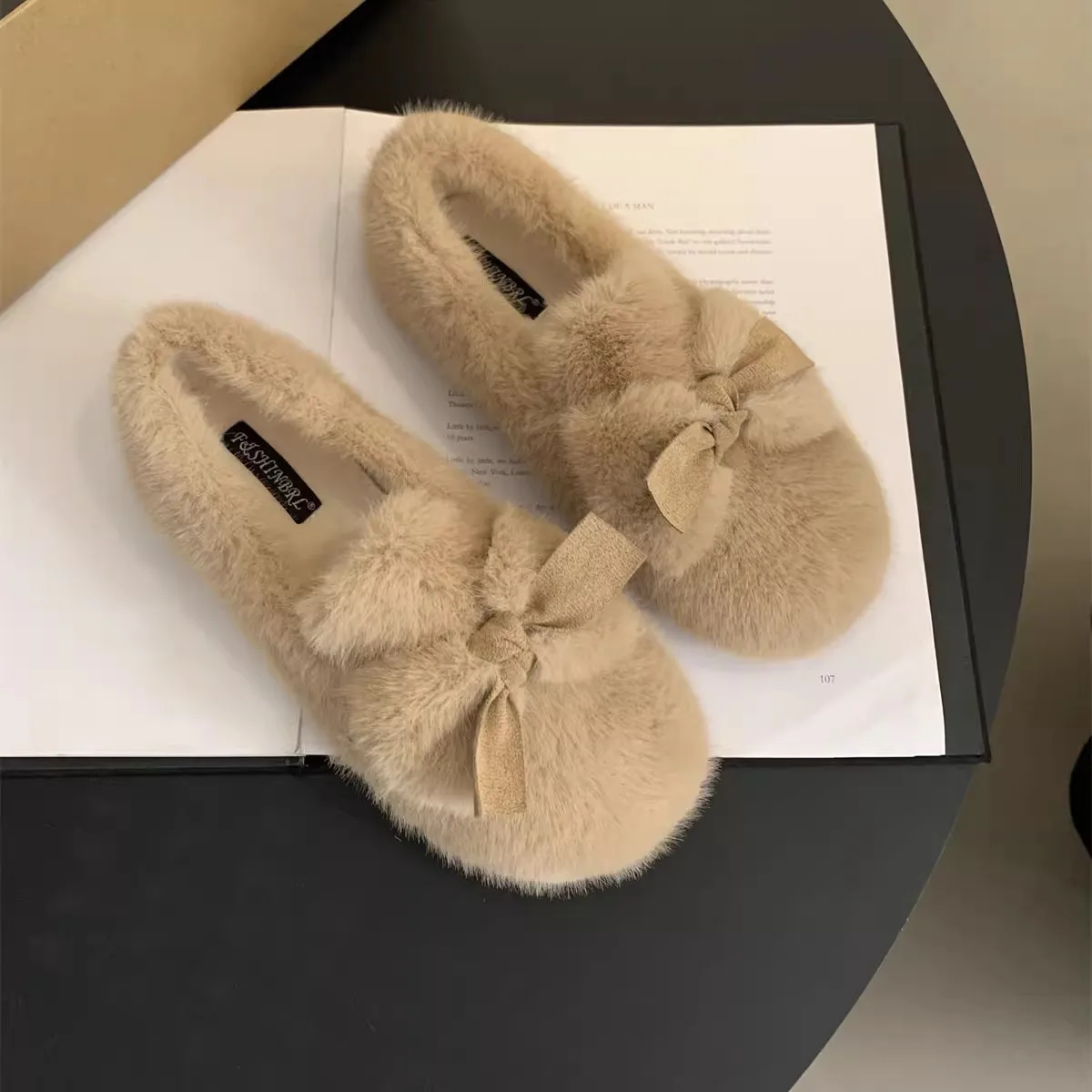 

2025 New Women's Cotton Slippers Plush Flat Shoes Fashionable Bow Slip-Ons Winter Warm Cartoon Home Shoes