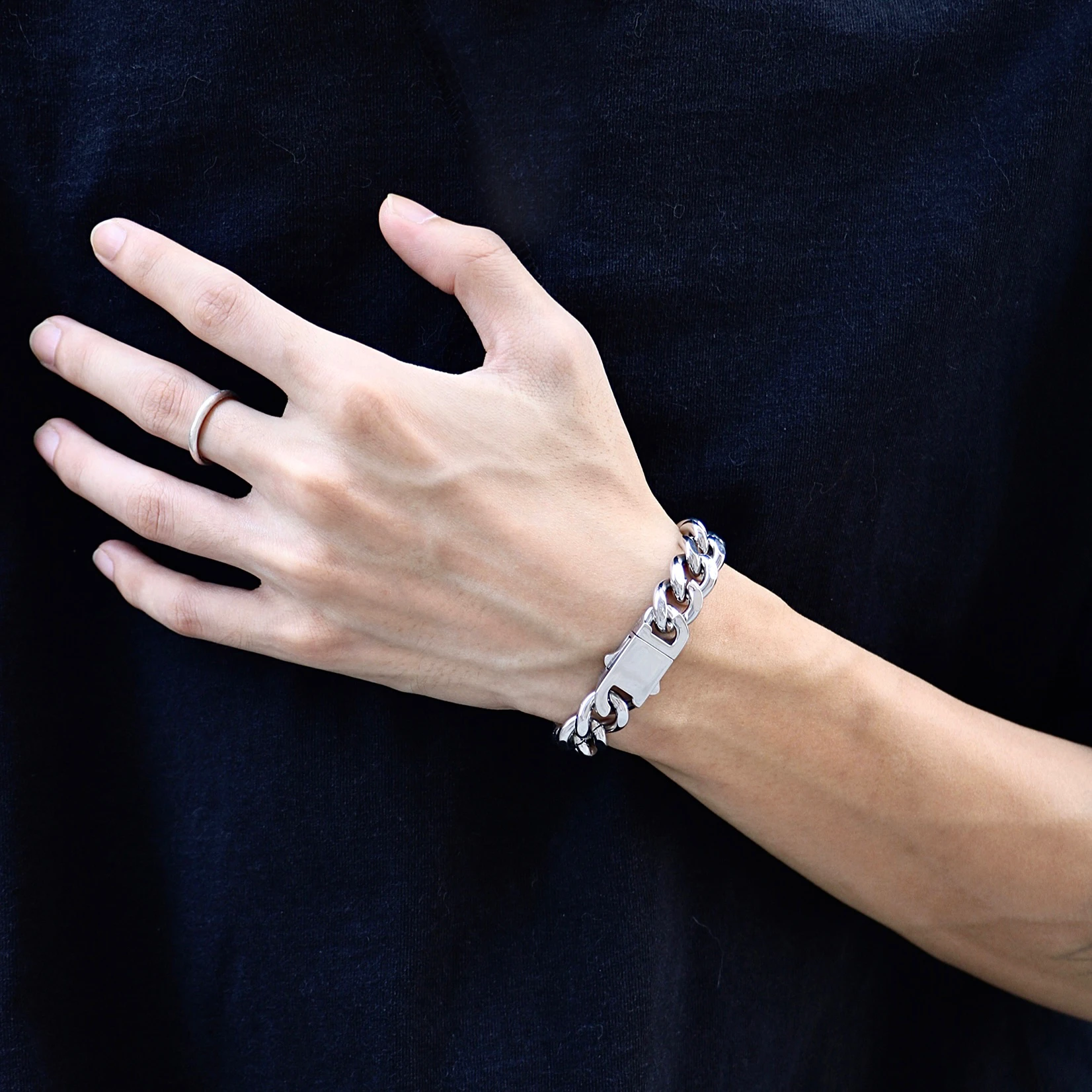 

Cuban Bracelet Hip-hop Wide Version European and American Silver Popular Titanium Steel Cuban Chain Couple Men and Women