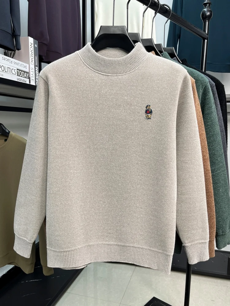 Brand luxury round neck sweater men trendy cartoon bear embroidery winter plush warm comfortable casual quality knitted pullover