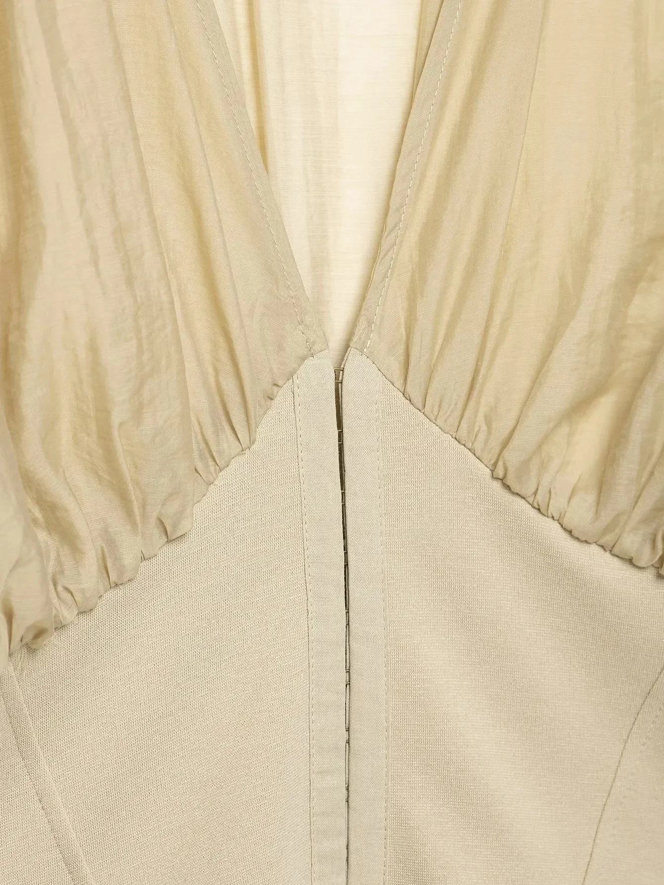 Herbst Damen Beige Korsett Slim Bluse Tiefer V-Ausschnitt Laternenärmel Oberteil Damen Kurzes Korsett-Top Elegantes Sexy Langarm-Damenhemd – Detail 4
