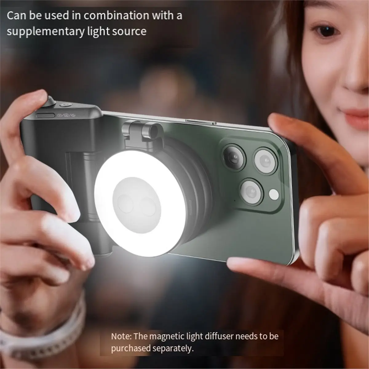 New Electronics Magnetic Smartphone Handle Grip with Detachable Bluetooth Remote for Fill Light Anti-Shake Selfie Handle