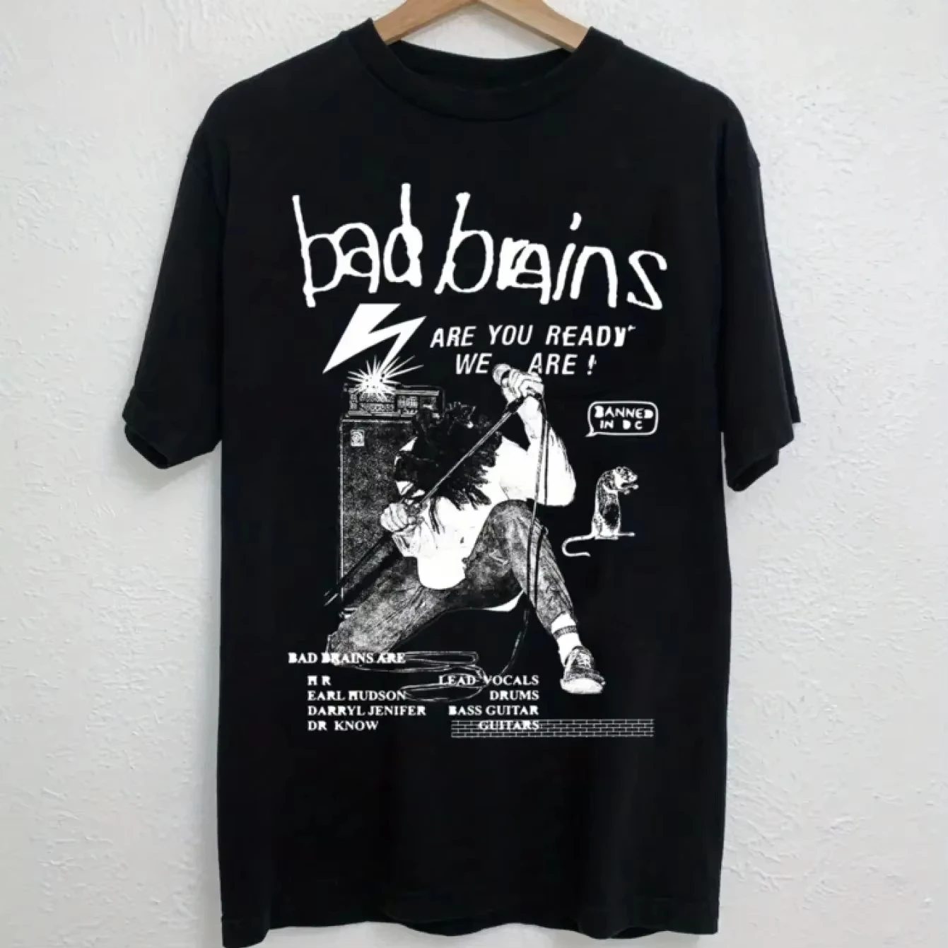 

2025 Bad Brains Band Graphic Tee Soft Comfortable Black Short Sleeve Shirt with Concert Dates Design Casual Crew Neck