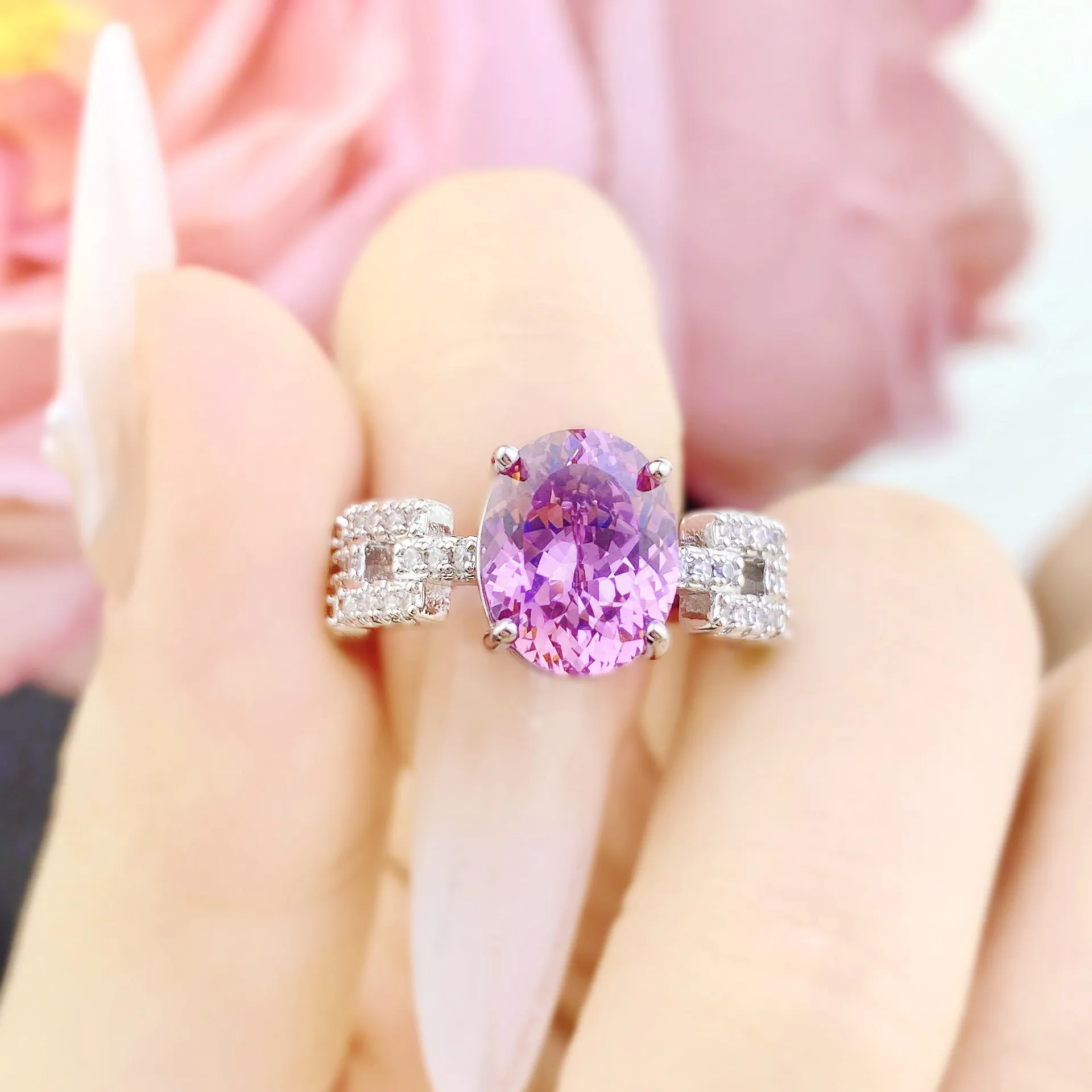 

DIY accessories Douyin Internet celebrity live broadcast hot sale new high carbon diamond pink diamond pigeon egg women's colore