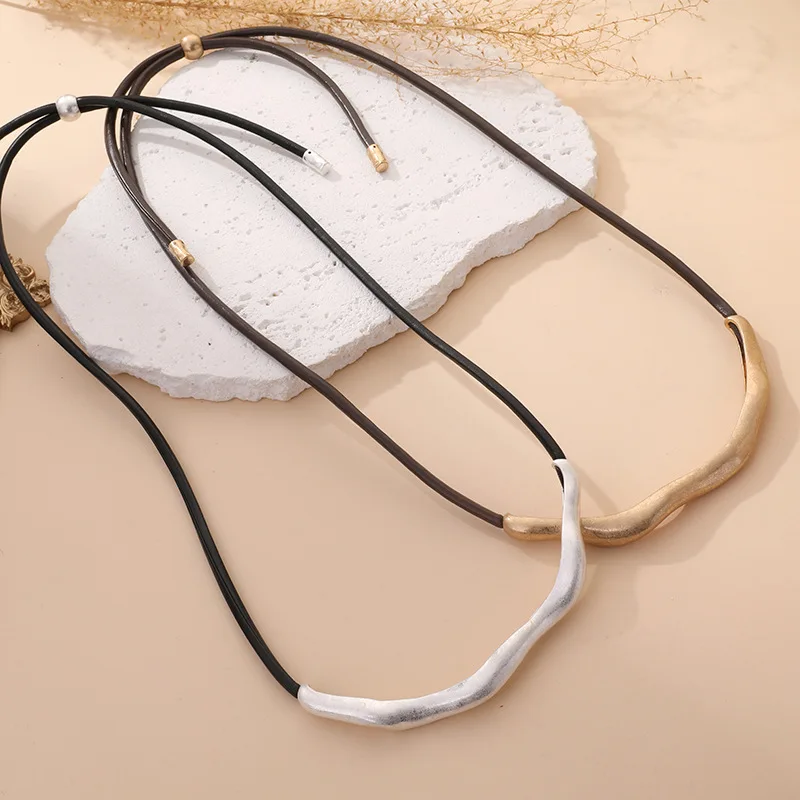 Irregular metal pendant leather rope necklace women's simple high-end clavicle chain jewelry hanging neck chain