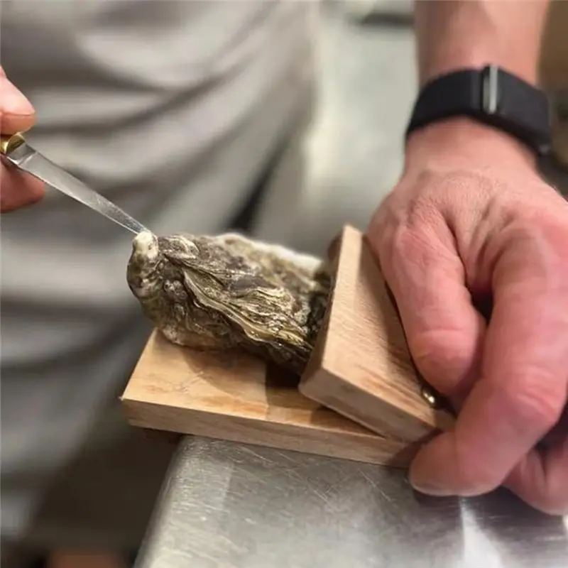 AFOURT-Oyster Shucker Handguard Oyster Shucking Clamp Seafood Oyster Shucker Tool Wooden Oyster Shucking Clip