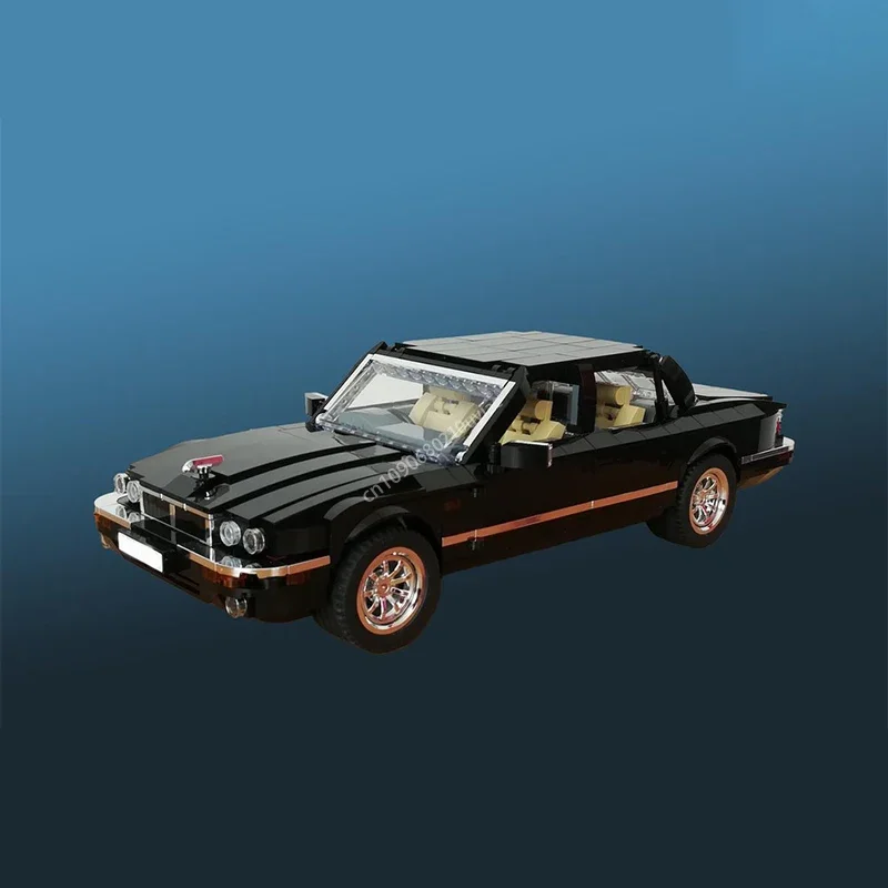 

Набор для сборки технического конструктора MOC: Классический суперкар Jaguar XJ (1998) из 1112 деталей. Ретро-модель автомобиля. Коллекционная игрушка для мальчиков. Подарок.