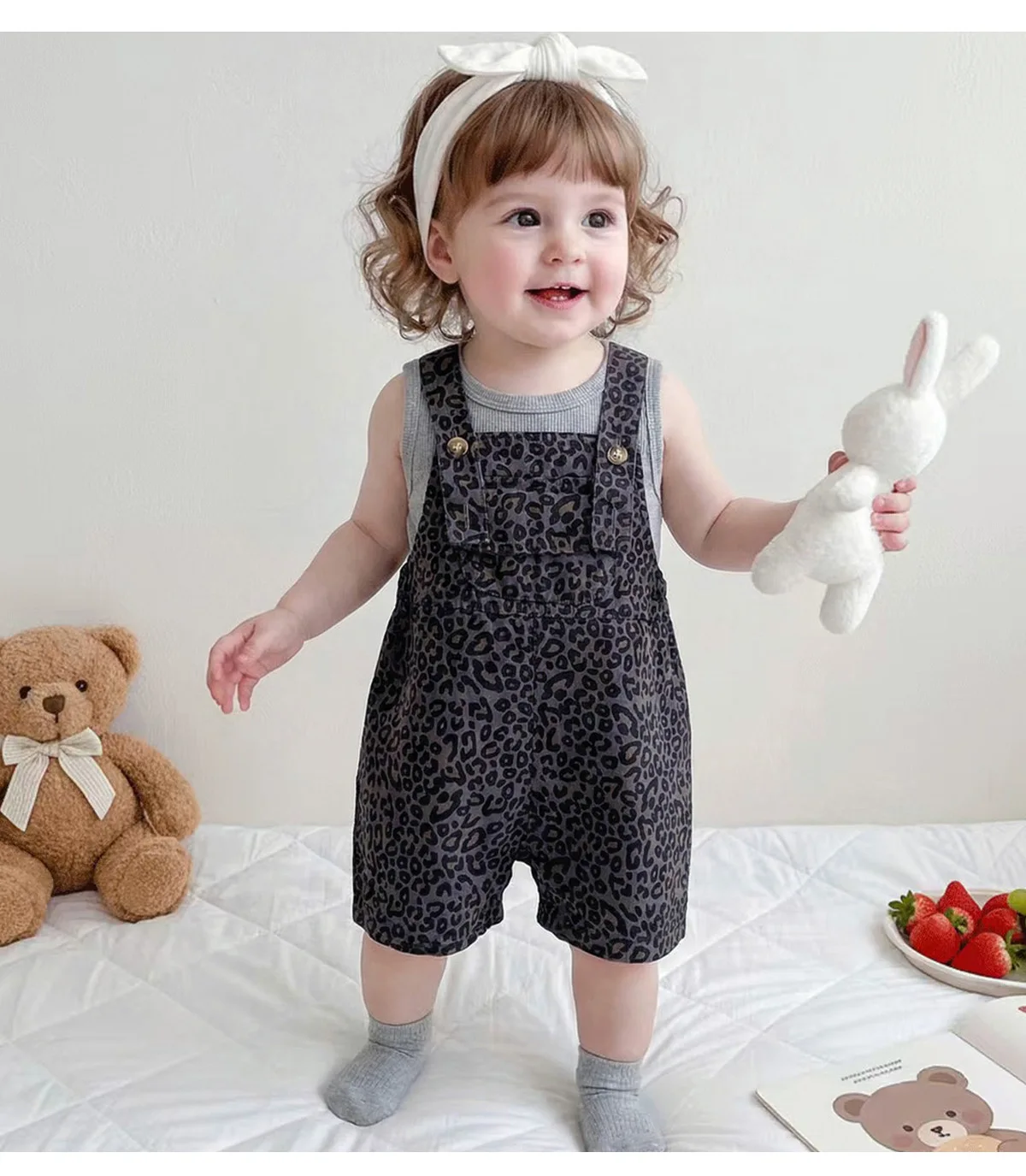 Children Leopard Print Overalls Set 2026 New Children Clothing Fashionable and Stylish Baby Vest Jumpsuit Two-piece Set Trendy