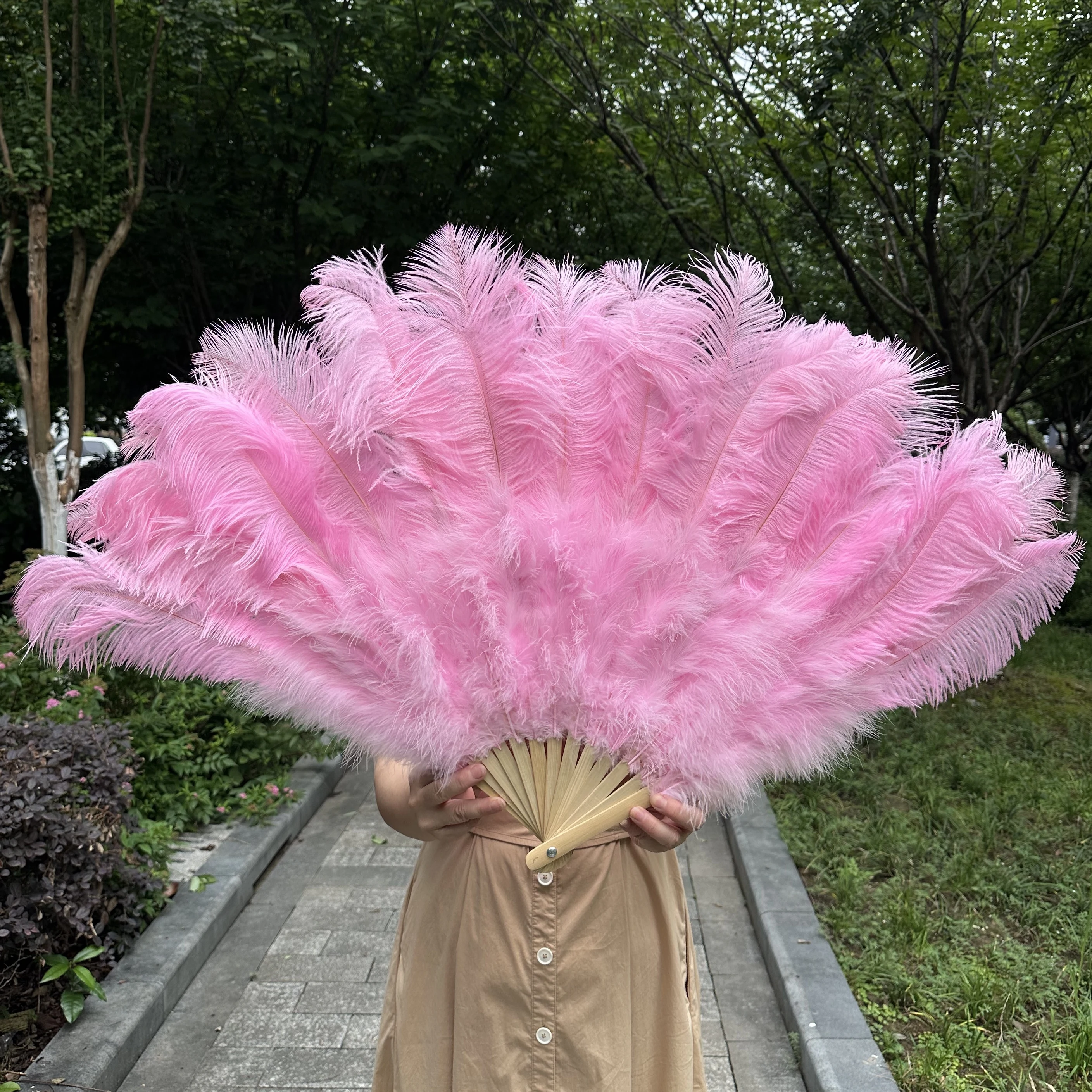

Fluffy Light Pink Ostrich Turkey Feather Fans 100/130CM Foldable Hand Held Plume Fan Carnival Party Stage Dance Feather Fans
